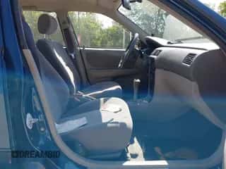 2001 Chevrolet Prizm с VIN 1Y1SK52801Z411006, выставлен на аукционе IAAI как лот 42719475 с пробегом Не указан миль и . История ставок и продаж доступна на DreamBid. Изображение 5.