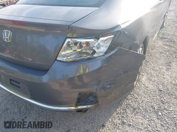 2013 Honda Accord LX-S z VIN 1HGCT1B3XDA016225, wystawiony jako IAAI lot #43234394 z przebiegiem 151 170 mil mil oraz . Historia ofert i sprzedaży dostępna na DreamBid. Obrazek 6.