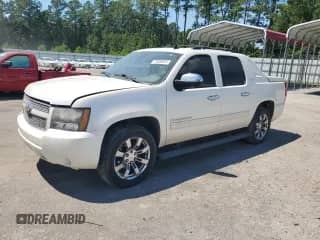 2011 Chevrolet Avalanche LTZ with VIN 3GNTKGE37BG327584, listed as a Copart auction lot 70389925 with 244,829 mi miles and Salvage title. Bid and sale history available at DreamBid. Image 1.