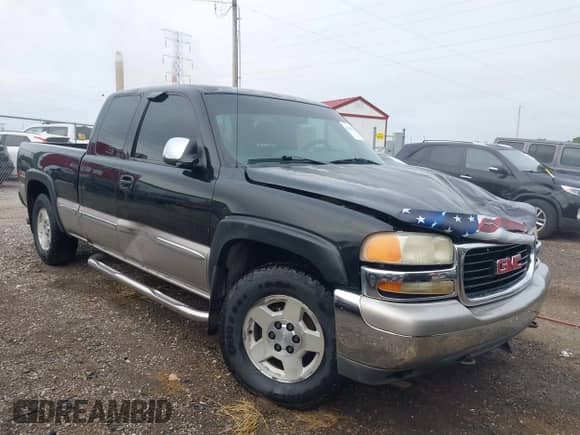 2002 GMC Sierra 1500 SLE z VIN 2GTEK19T921307032, wystawiony jako IAAI lot #42661900 z przebiegiem 258 769 mil mil oraz . Historia ofert i sprzedaży dostępna na DreamBid. Obrazek 6.
