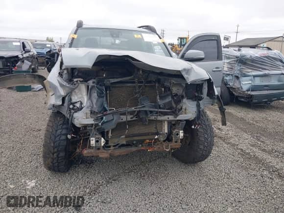 2021 Toyota Tacoma SR5 с VIN 3TMDZ5BN3MM103252, выставлен на аукционе IAAI как лот 43196030 с пробегом 71 333 миль миль и . История ставок и продаж доступна на DreamBid. Изображение 6.