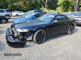 2000 Ford Mustang GT с VIN 1FAFP45X6YF140006, выставлен на аукционе Copart как лот 81488165 с пробегом Не указан миль и Списание • Salvage title. История ставок и продаж доступна на DreamBid. Изображение 1.