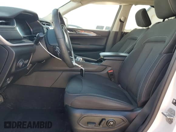 2023 Jeep Grand Cherokee Laredo с VIN 1C4RJHAG4PC535890, выставлен на аукционе Copart как лот 82653035 с пробегом 70 511 миль миль и Списание • Salvage title. История ставок и продаж доступна на DreamBid. Изображение 7.