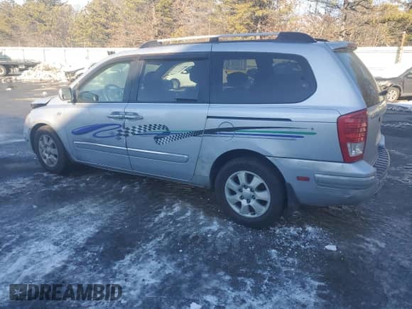 2007 Hyundai Entourage GLS с VIN KNDMC233176032909, выставлен на аукционе Copart как лот 44820845 с пробегом 156 846 миль миль и Списание • Salvage title. История ставок и продаж доступна на DreamBid. Изображение 2.