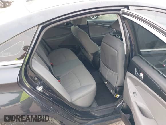 2013 Hyundai Sonata GLS с VIN 5NPEB4AC4DH684527, выставлен на аукционе IAAI как лот 42906163 с пробегом 69 062 миль миль и . История ставок и продаж доступна на DreamBid. Изображение 8.