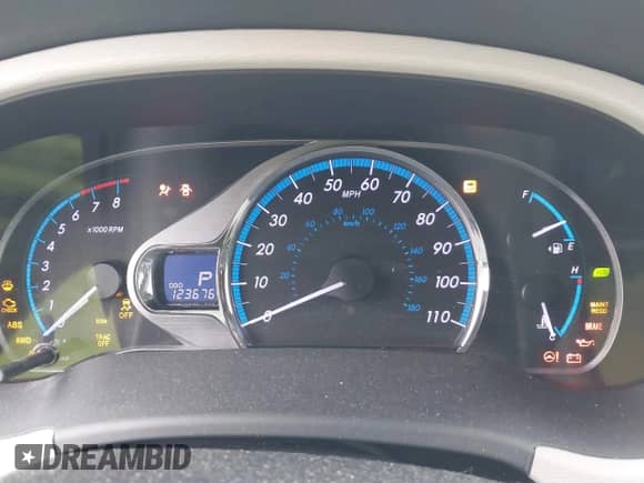 2013 Toyota Sienna XLE with VIN 5TDDK3DC8DS064632, listed as a IAAI auction lot 43445052 with 123,676 mi miles and . Bid and sale history available at DreamBid. Image 7.