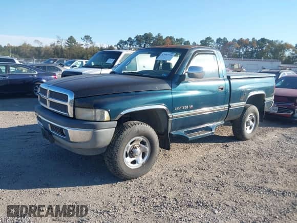 1997 Dodge 1500 z VIN 1B7HF16Z1VS107468, wystawiony jako IAAI lot #43487106 z przebiegiem 104 919 mil mil oraz . Historia ofert i sprzedaży dostępna na DreamBid. Obrazek 2.
