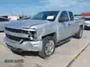 2017 Chevrolet Silverado 1500 Custom с VIN 1GCRCPEH6HZ367918, выставлен на аукционе IAAI как лот 42257373 с пробегом 117 010 миль миль и . История ставок и продаж доступна на DreamBid. Изображение 18.