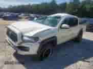 2019 Toyota Tacoma TRD Off Road z VIN 3TMCZ5AN9KM282522, wystawiony jako Copart lot #85939905 z przebiegiem 89 447 mil mil oraz Nie do naprawy • Non repairable. Historia ofert i sprzedaży dostępna na DreamBid. Obrazek 1.