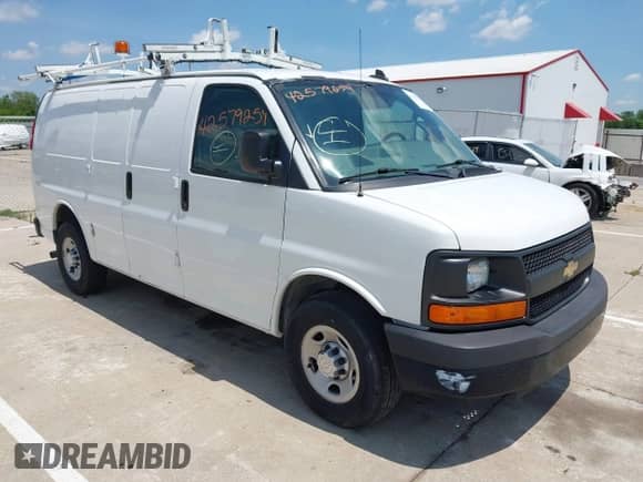 2016 Chevrolet Express Cargo z VIN 1GCWGAFF9G1131942, wystawiony jako IAAI lot #42579254 z przebiegiem 165 661 mil mil oraz . Historia ofert i sprzedaży dostępna na DreamBid. Obrazek 1.