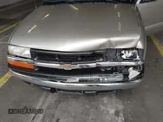 2005 Chevrolet Blazer LS с VIN 1GNCS13X85K109329, выставлен на аукционе IAAI как лот 43278597 с пробегом 160 183 миль миль и . История ставок и продаж доступна на DreamBid. Изображение 6.