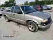 2001 Chevrolet S-10 с VIN 1GCCS195618183130, выставлен на аукционе Copart как лот 57502345 с пробегом 189 914 миль миль и Списание • Salvage title. История ставок и продаж доступна на DreamBid. Изображение 4.
