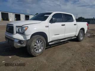 2012 Toyota Tundra z VIN 5TFDW5F11CX231613, wystawiony jako Copart lot #81114395 z przebiegiem 185 940 mil mil oraz Szkoda całkowita • Salvage title. Historia ofert i sprzedaży dostępna na DreamBid. Obrazek 1.