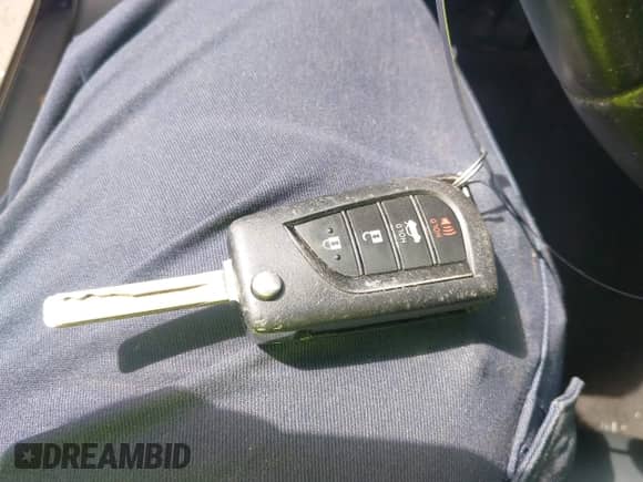 2021 Toyota Camry SE Nightshade z VIN 4T1G11AKXMU519763, wystawiony jako IAAI lot #43319480 z przebiegiem 97 862 mil mil oraz . Historia ofert i sprzedaży dostępna na DreamBid. Obrazek 11.