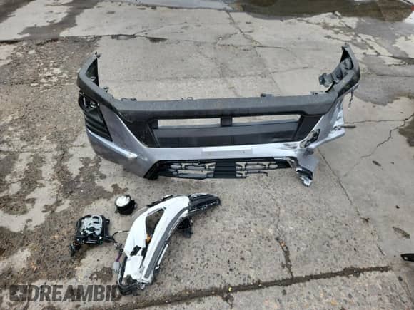 2024 Subaru Forester Premium z VIN JF2SKADC6RH450832, wystawiony jako Copart lot #70182785 z przebiegiem 9 410 mil mil oraz Szkoda całkowita • Salvage title. Historia ofert i sprzedaży dostępna na DreamBid. Obrazek 13.