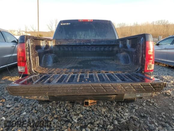 2008 GMC Sierra 1500 SL with VIN 2GTEK13C081238362, listed as a Copart auction lot 46666345 with 329,672 mi miles and Non repairable. Bid and sale history available at DreamBid. Image 6.