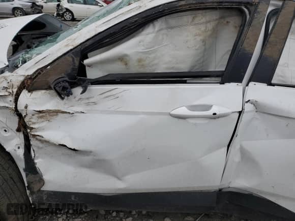 2024 Hyundai Kona SEL z VIN KM8HB3AB6RU145480, wystawiony jako Copart lot #80192644 z przebiegiem Nie podano mil oraz Nie do naprawy • Non repairable. Historia ofert i sprzedaży dostępna na DreamBid. Obrazek 7.