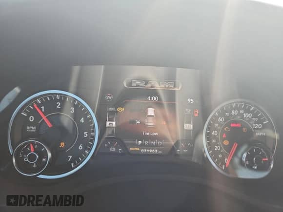 2021 Ram 1500 Big Horn z VIN 1C6SRFMTXMN782359, wystawiony jako Copart lot #66433845 z przebiegiem 71 963 mil mil oraz Szkoda całkowita • Salvage title. Historia ofert i sprzedaży dostępna na DreamBid. Obrazek 9.