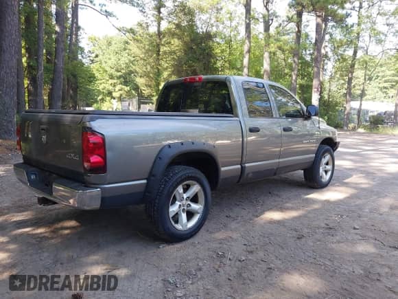 2007 Dodge 1500 SLT with VIN 1D7HU18P47S264793, listed as a IAAI auction lot 42918890 with 211,888 mi miles and . Bid and sale history available at DreamBid. Image 4.