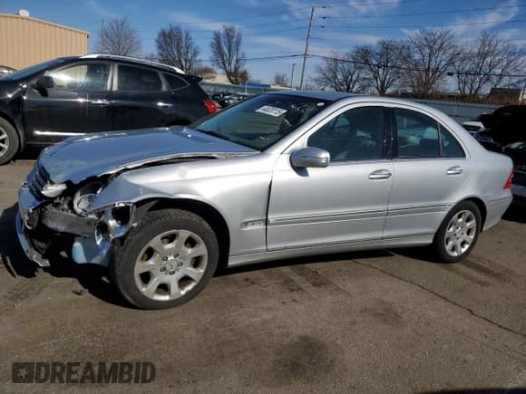 2006 Mercedes-Benz C 230 Sport с VIN WDBRF56H46F730658, выставлен на аукционе Copart как лот 44520115 с пробегом 200 746 миль миль и Списание • Salvage title. История ставок и продаж доступна на DreamBid. Изображение 1.