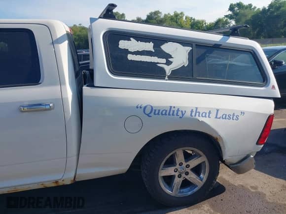 2009 Dodge 1500 SLT with VIN 1D3HV18T79S731610, listed as a IAAI auction lot 42809559 with 305,781 mi miles and . Bid and sale history available at DreamBid. Image 6.