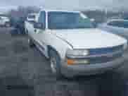 2000 Chevrolet Silverado 1500 z VIN 1GCEC14V6YE419087, wystawiony jako IAAI lot #38916431 z przebiegiem Nie podano mil oraz . Historia ofert i sprzedaży dostępna na DreamBid. Obrazek 1.