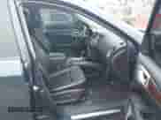 2013 Nissan Pathfinder SV z VIN 5N1AR2MM1DC690487, wystawiony jako IAAI lot #42611901 z przebiegiem 158 362 mil mil oraz . Historia ofert i sprzedaży dostępna na DreamBid. Obrazek 5.