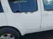 2005 Nissan Pathfinder LE z VIN 5N1AR18U55C756450, wystawiony jako IAAI lot #43155721 z przebiegiem 168 957 mil mil oraz . Historia ofert i sprzedaży dostępna na DreamBid. Obrazek 18.