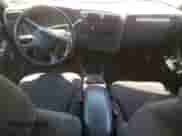 2004 Chevrolet S-10 LS z VIN 1GCDT13X14K113828, wystawiony jako Copart lot #64229655 z przebiegiem 100 013 mil mil oraz Szkoda całkowita • Salvage title. Historia ofert i sprzedaży dostępna na DreamBid. Obrazek 8.