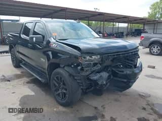 2022 Chevrolet Silverado 1500 RST with VIN 1GCUYEED7NZ101042, listed as a IAAI auction lot 43117117 with 31,952 mi miles and . Bid and sale history available at DreamBid. Image 1.