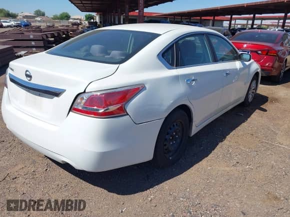 2015 Nissan Altima S z VIN 1N4AL3AP7FC236487, wystawiony jako IAAI lot #43348450 z przebiegiem 171 486 mil mil oraz . Historia ofert i sprzedaży dostępna na DreamBid. Obrazek 4.