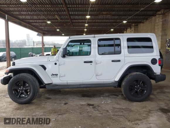 2022 Jeep Wrangler Unlimited Sahara with VIN 1C4HJXEN3NW261897, listed as a IAAI auction lot 41655269 with 47,693 mi miles and . Bid and sale history available at DreamBid. Image 14.