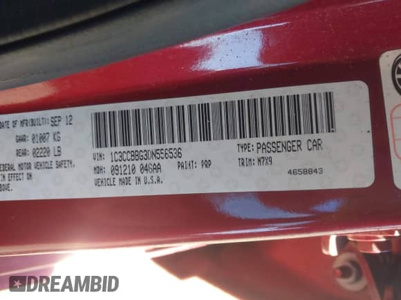 2013 Chrysler 200 Touring z VIN 1C3CCBBG3DN556536, wystawiony jako IAAI lot #43478980 z przebiegiem 107 479 mil mil oraz . Historia ofert i sprzedaży dostępna na DreamBid. Obrazek 9.