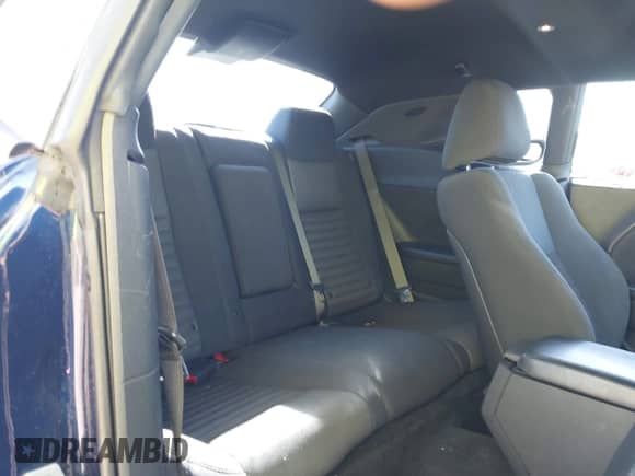 2014 Dodge Challenger SXT с VIN 2C3CDYAG8EH111141, выставлен на аукционе IAAI как лот 43374971 с пробегом 98 943 миль миль и . История ставок и продаж доступна на DreamBid. Изображение 8.