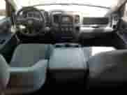 2018 Ram 1500 Tradesman z VIN 1C6RR6ST3JS249171, wystawiony jako Copart lot #54917115 z przebiegiem 49 529 mil mil oraz Szkoda całkowita • Salvage title. Historia ofert i sprzedaży dostępna na DreamBid. Obrazek 8.