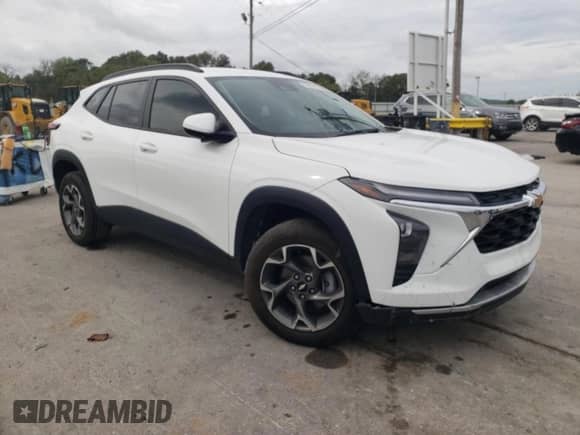 2024 Chevrolet Trax LT с VIN KL77LHE2XRC215585, выставлен на аукционе Copart как лот 83996075 с пробегом 47 514 миль миль и Списание • Salvage title. История ставок и продаж доступна на DreamBid. Изображение 4.