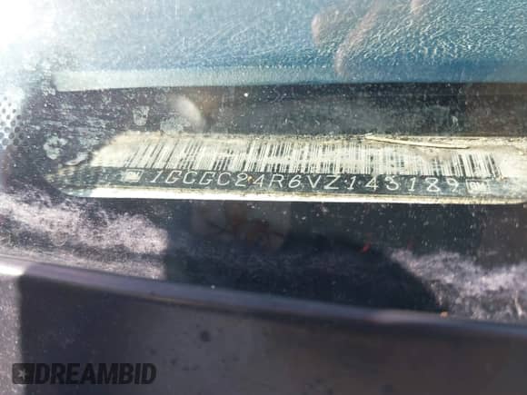 1997 Chevrolet Silverado 2500 with VIN 1GCGC24R6VZ143189, listed as a IAAI auction lot 42096237 with 253,471 mi miles and . Bid and sale history available at DreamBid. Image 9.