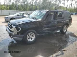 2000 Ford Explorer XLT with VIN 1FMZU73E8YUA96441, listed as a Copart auction lot 51962965 with 226,903 mi miles and Salvage title. Bid and sale history available at DreamBid. Image 1.