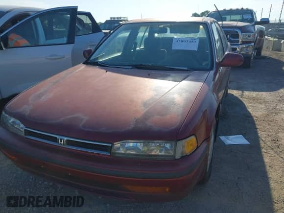 1992 Honda Accord with VIN 1HGCB7652NA182760, listed as a IAAI auction lot 42803453 with 249,570 mi miles and . Bid and sale history available at DreamBid. Image 6.