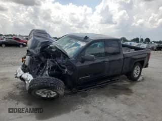 2018 Chevrolet Silverado 1500 LT with VIN 1GCVKREC8JZ191302, listed as a Copart auction lot 62319165 with 35,965 mi miles and Salvage title. Bid and sale history available at DreamBid. Image 1.