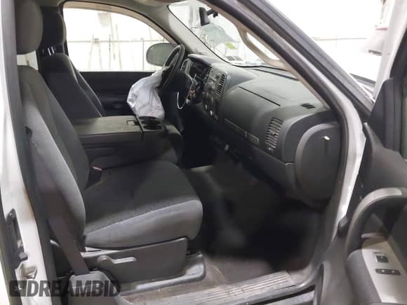 2008 GMC Sierra 1500 SLT с VIN 2GTEK19J381323234, выставлен на аукционе IAAI как лот 40741314 с пробегом 100 279 миль миль и . История ставок и продаж доступна на DreamBid. Изображение 5.