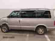 2000 Chevrolet Astro с VIN 1GNDM19WXYB219798, выставлен на аукционе IAAI как лот 41823618 с пробегом 181 822 миль миль и . История ставок и продаж доступна на DreamBid. Изображение 13.