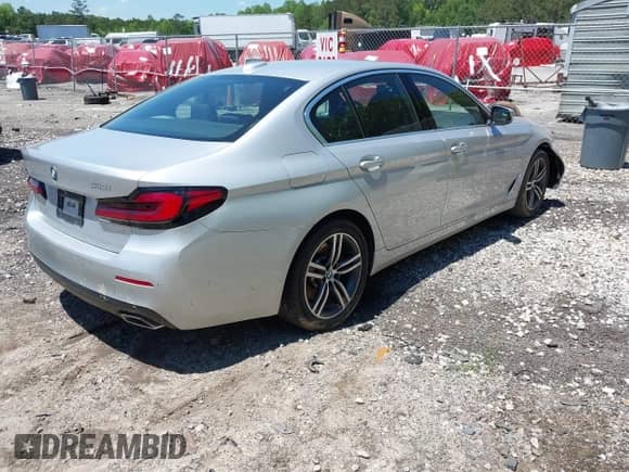 2021 BMW 5 Series 540i с VIN WBA53BJ08MWX28446, выставлен на аукционе IAAI как лот 42200893 с пробегом 20 725 миль миль и . История ставок и продаж доступна на DreamBid. Изображение 4.