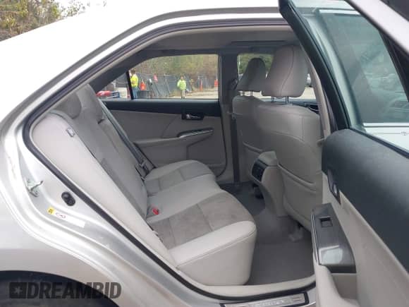 2013 Toyota Camry LE z VIN 4T1BD1FK2DU069763, wystawiony jako IAAI lot #43414989 z przebiegiem 70 738 mil mil oraz . Historia ofert i sprzedaży dostępna na DreamBid. Obrazek 8.