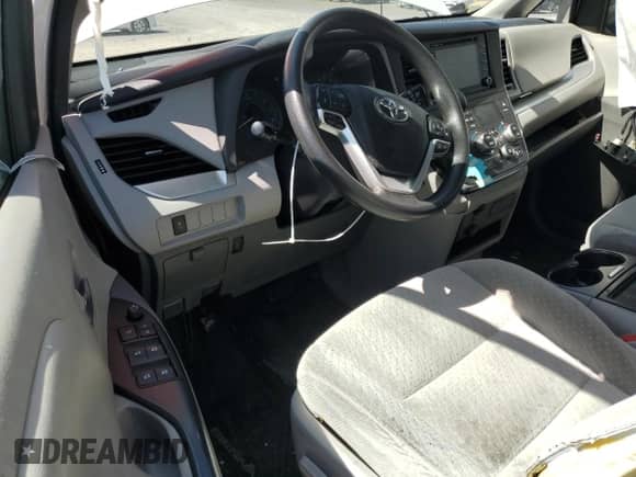 2020 Toyota Sienna LE Auto Access Seat with VIN 5TDKZ3DC5LS047613, listed as a Copart auction lot 69842825 with 68,217 mi miles and Salvage title. Bid and sale history available at DreamBid. Image 8.