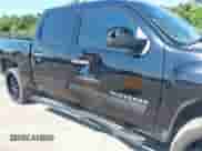 2013 Chevrolet Silverado 1500 LS z VIN 3GCPCREA2DG254323, wystawiony jako IAAI lot #43062136 z przebiegiem 225 967 mil mil oraz . Historia ofert i sprzedaży dostępna na DreamBid. Obrazek 6.