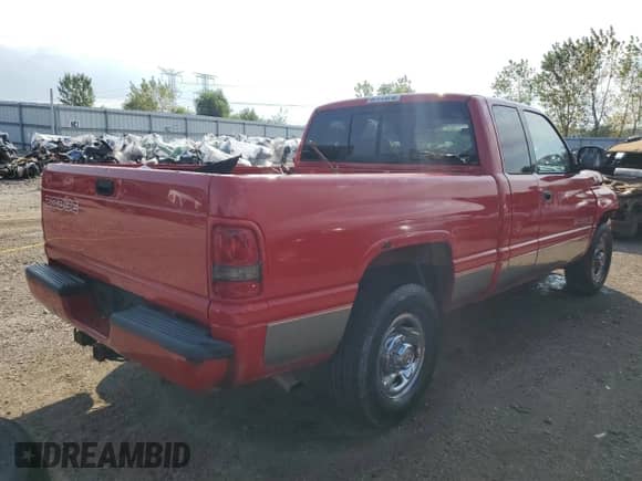1999 Dodge 2500 с VIN 1B7KC23Z1XJ608605, выставлен на аукционе Copart как лот 67689274 с пробегом 173 196 миль миль и Списание • Salvage title. История ставок и продаж доступна на DreamBid. Изображение 3.