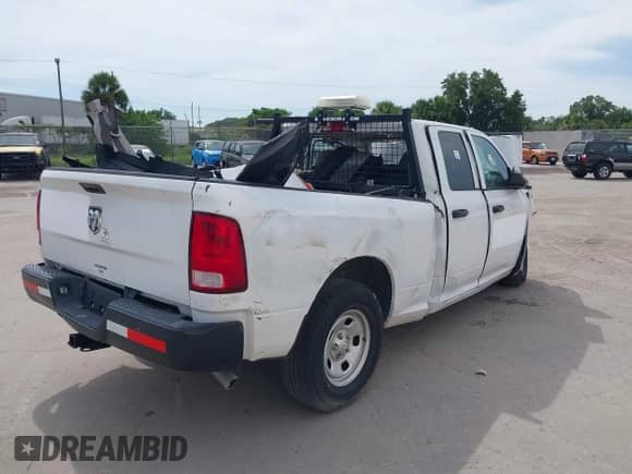 2022 Ram 1500 Tradesman z VIN 1C6RR6FG7NS152364, wystawiony jako IAAI lot #38275780 z przebiegiem Nie podano mil oraz . Historia ofert i sprzedaży dostępna na DreamBid. Obrazek 4.