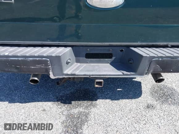 2007 Ford F-150 XLT with VIN 1FTPX14V67NA07991, listed as a IAAI auction lot 43329701 with 235,724 mi miles and . Bid and sale history available at DreamBid. Image 13.