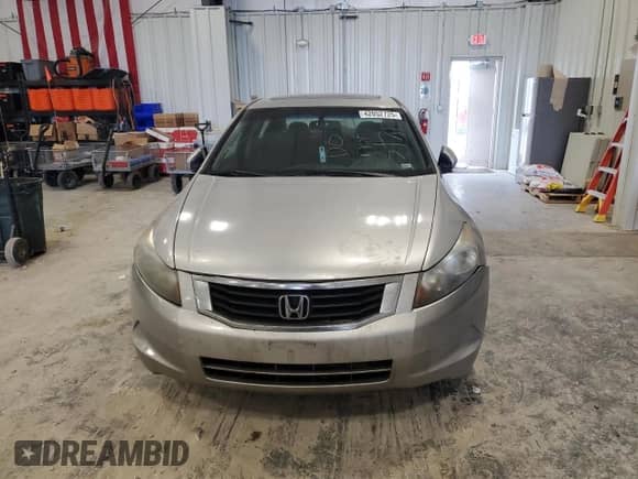 2010 Honda Accord EX z VIN 1HGCP2F71AA085176, wystawiony jako Copart lot #42052725 z przebiegiem 142 334 mil mil oraz Szkoda całkowita • Salvage title. Historia ofert i sprzedaży dostępna na DreamBid. Obrazek 5.